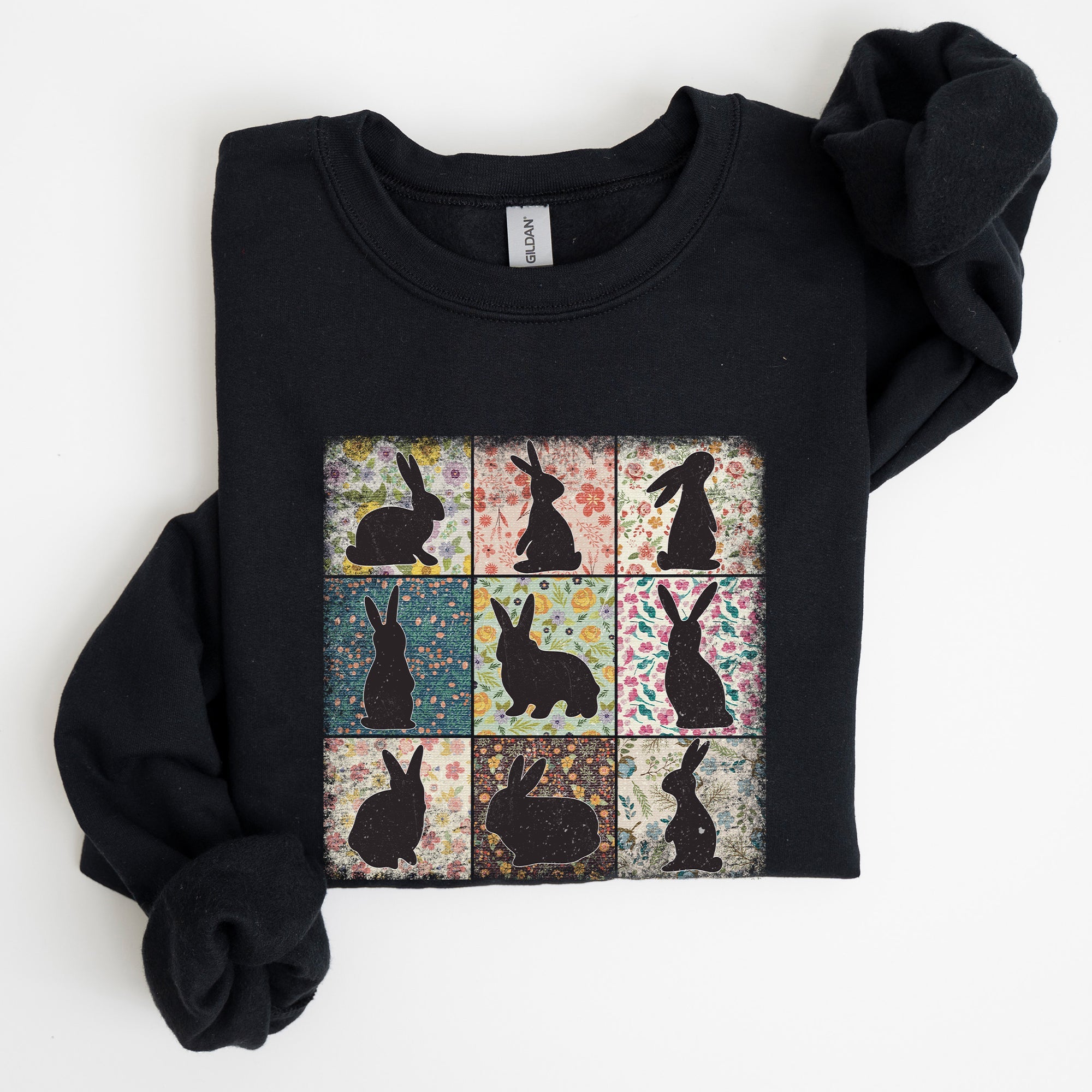 Retro Floral Print Featuring Easter Bunnies And Patchwork Quilt Patterns Sweatshirt
