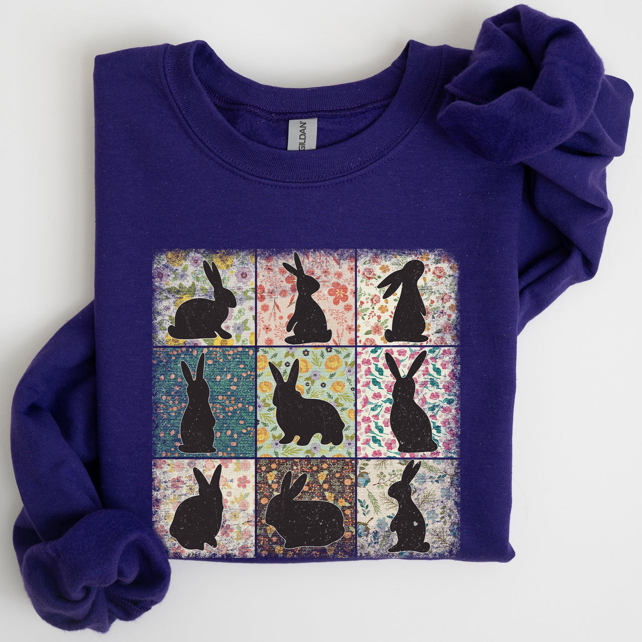 Retro Floral Print Featuring Easter Bunnies And Patchwork Quilt Patterns Sweatshirt