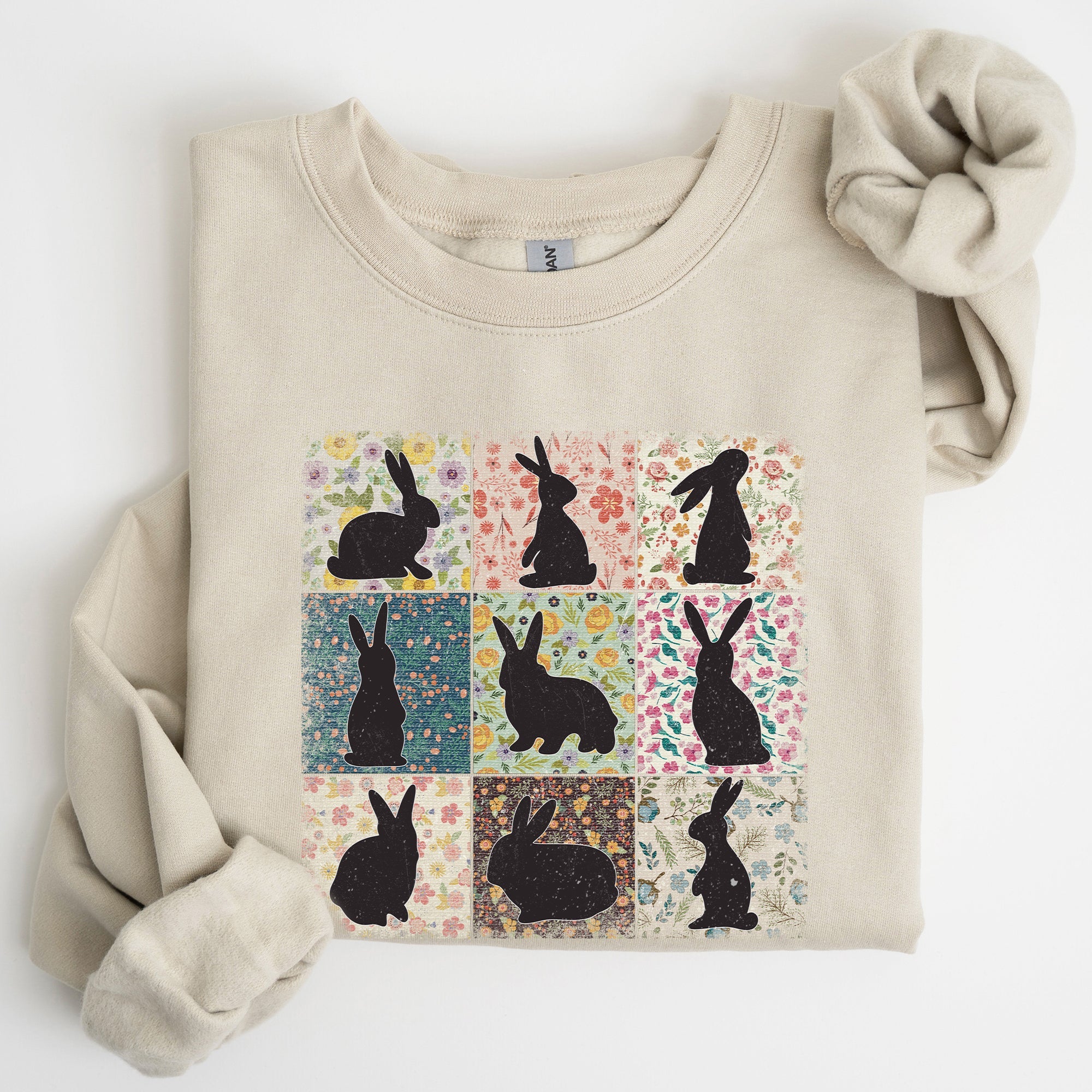Retro Floral Print Featuring Easter Bunnies And Patchwork Quilt Patterns Sweatshirt