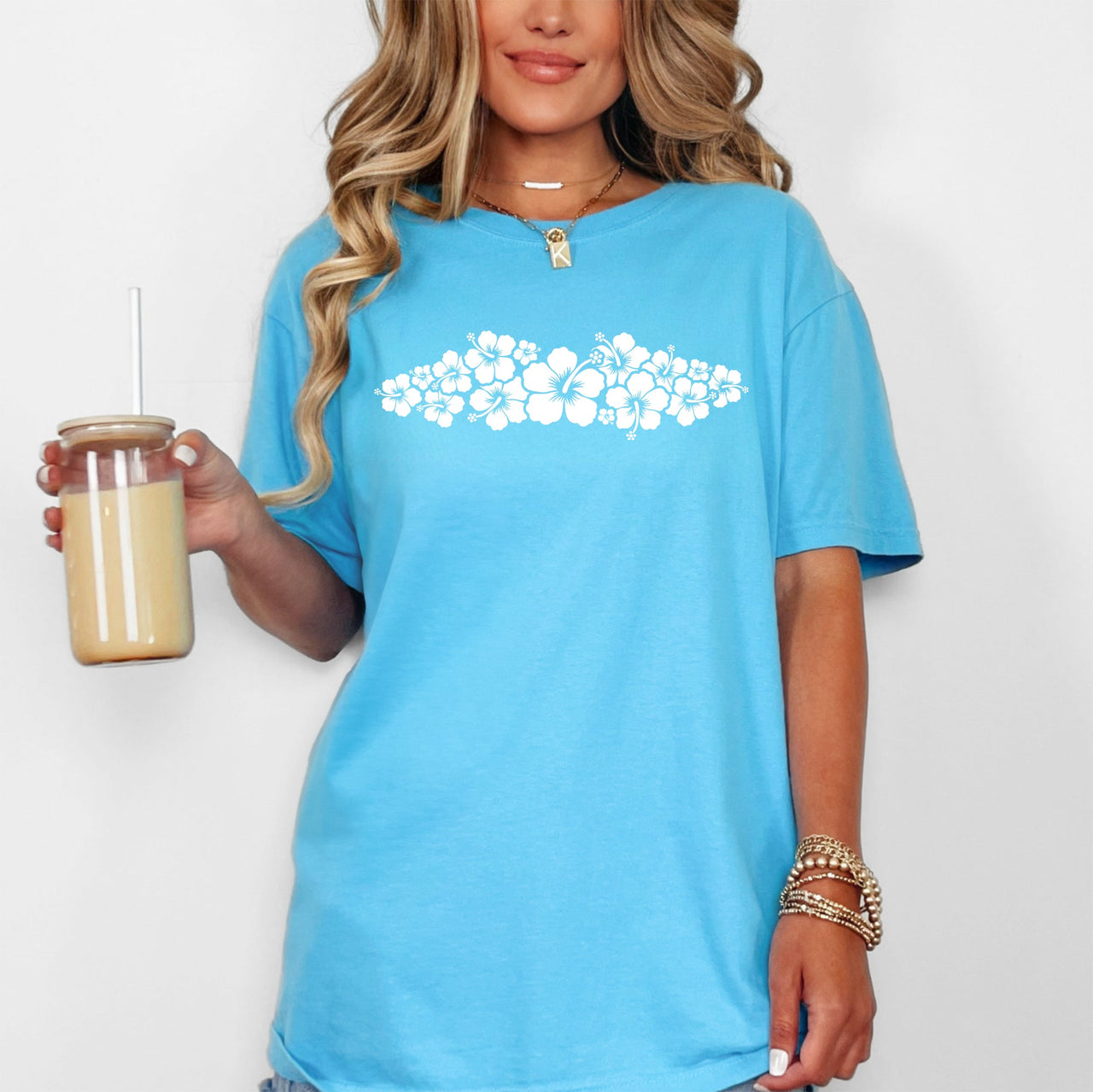 Retro Hibiscus Minimalist Beach Summer Flowers Tropical Coastal Vibe Comfort Colors Tee