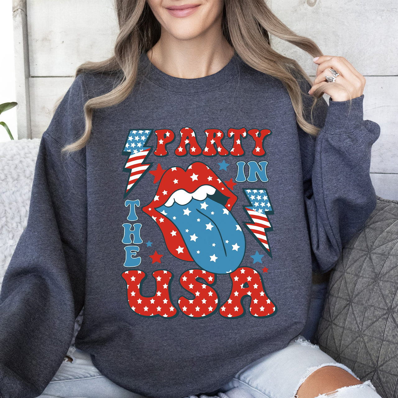 Retro Party In The USA Tongue 4th Of July Vintage Patriotic Graphic Edition Sweatshirt