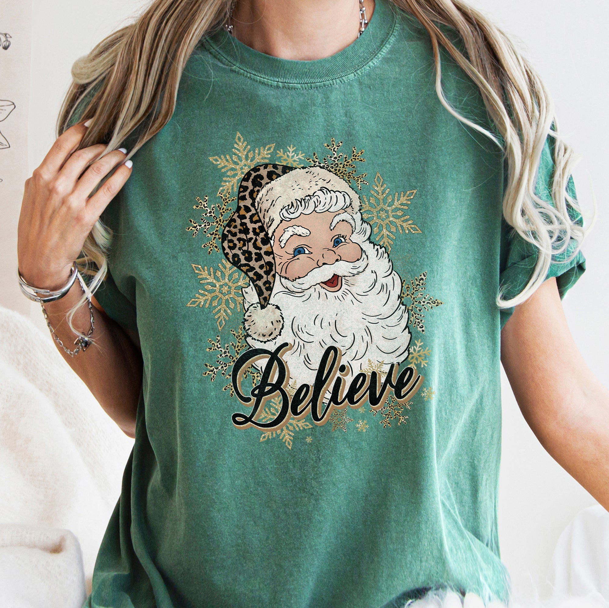 Retro Santa Believe Christmas Leopard Print Holiday Design Edition Comfort Colors Tee
