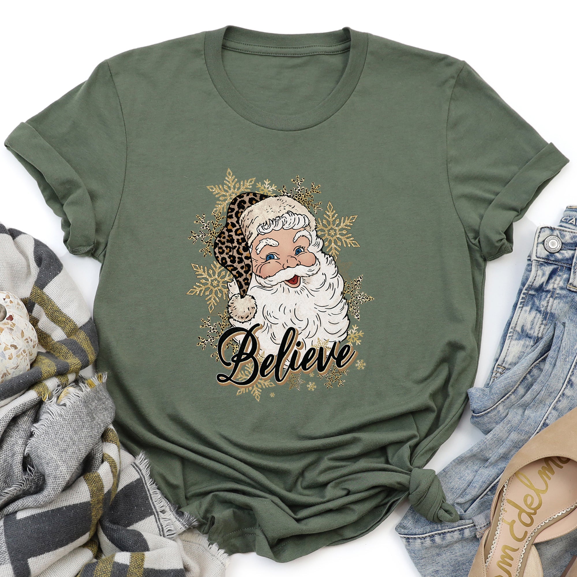 Retro Santa Believe Christmas Leopard Print Vintage Holiday Cozy Festive Graphic Tee