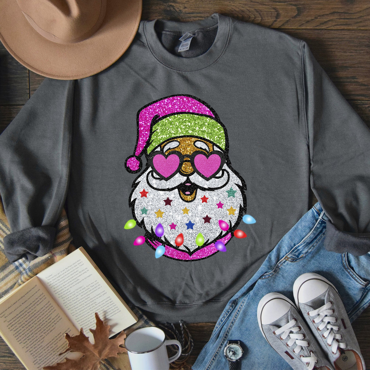 Retro Sparkly Santa Glitter Effect Christmas Graphic Cozy Vintage-Inspired Festive Sweatshirt