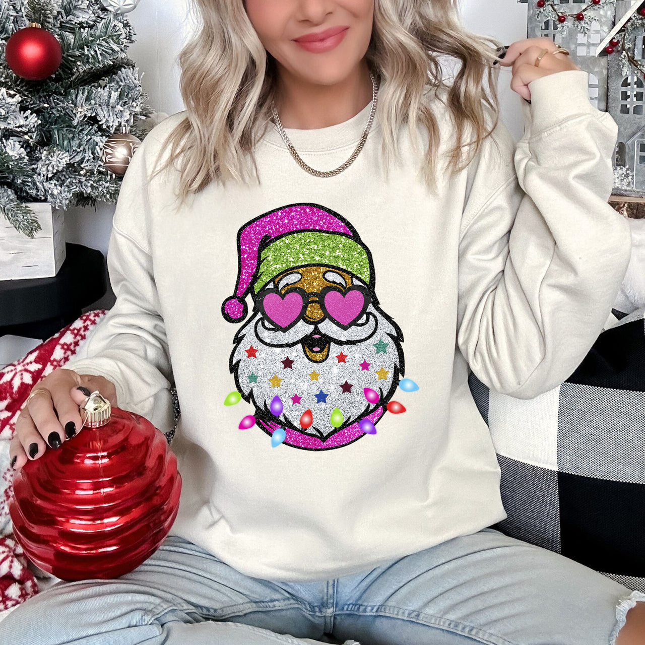 Retro Sparkly Santa Glitter Effect Christmas Graphic Cozy Vintage-Inspired Festive Sweatshirt