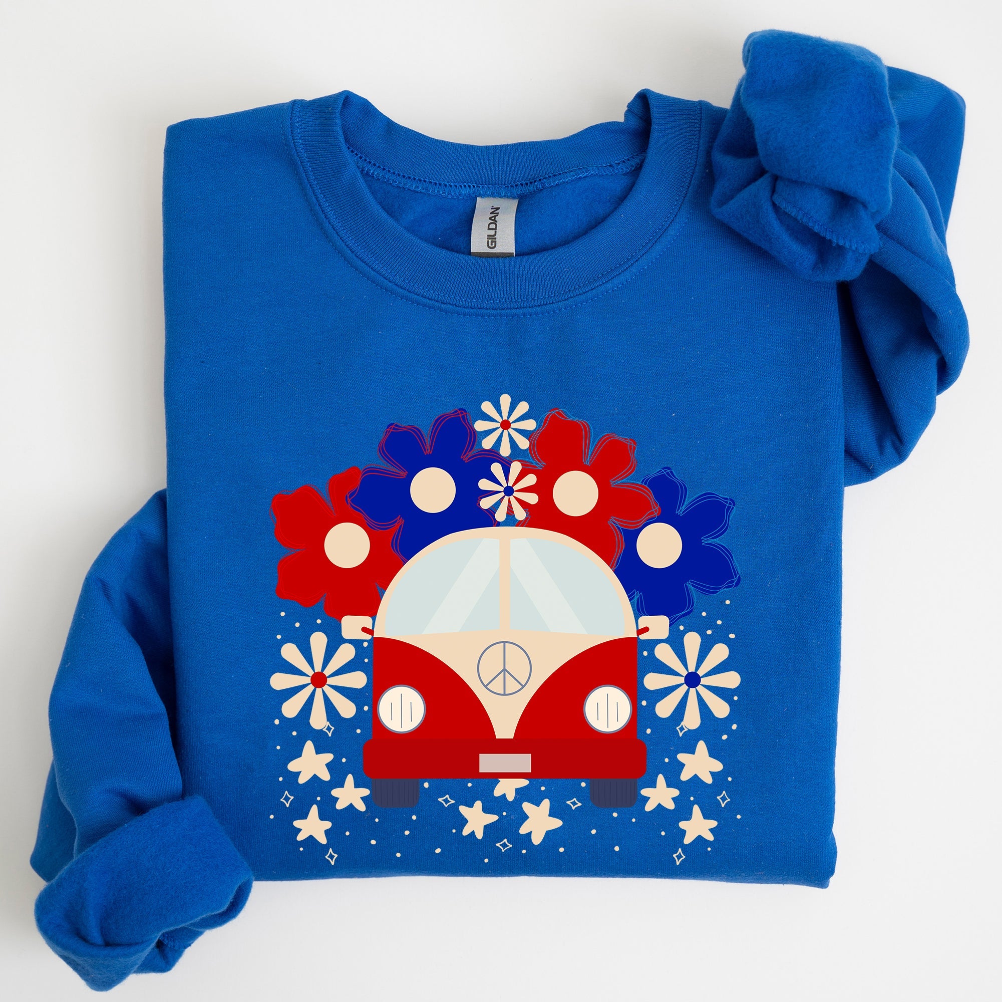 Retro Van Patriotic 4th Of July Americana Road Trip Scene With Stars Stripes And Vintage Van Illustration Sweatshirt