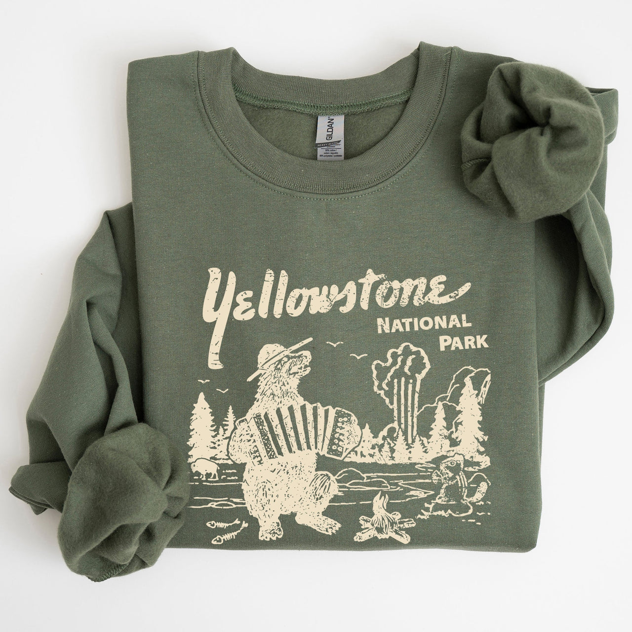 Retro Yellowstone National Park Bear Chipmunk Nature Landscape Illustration Sweatshirt