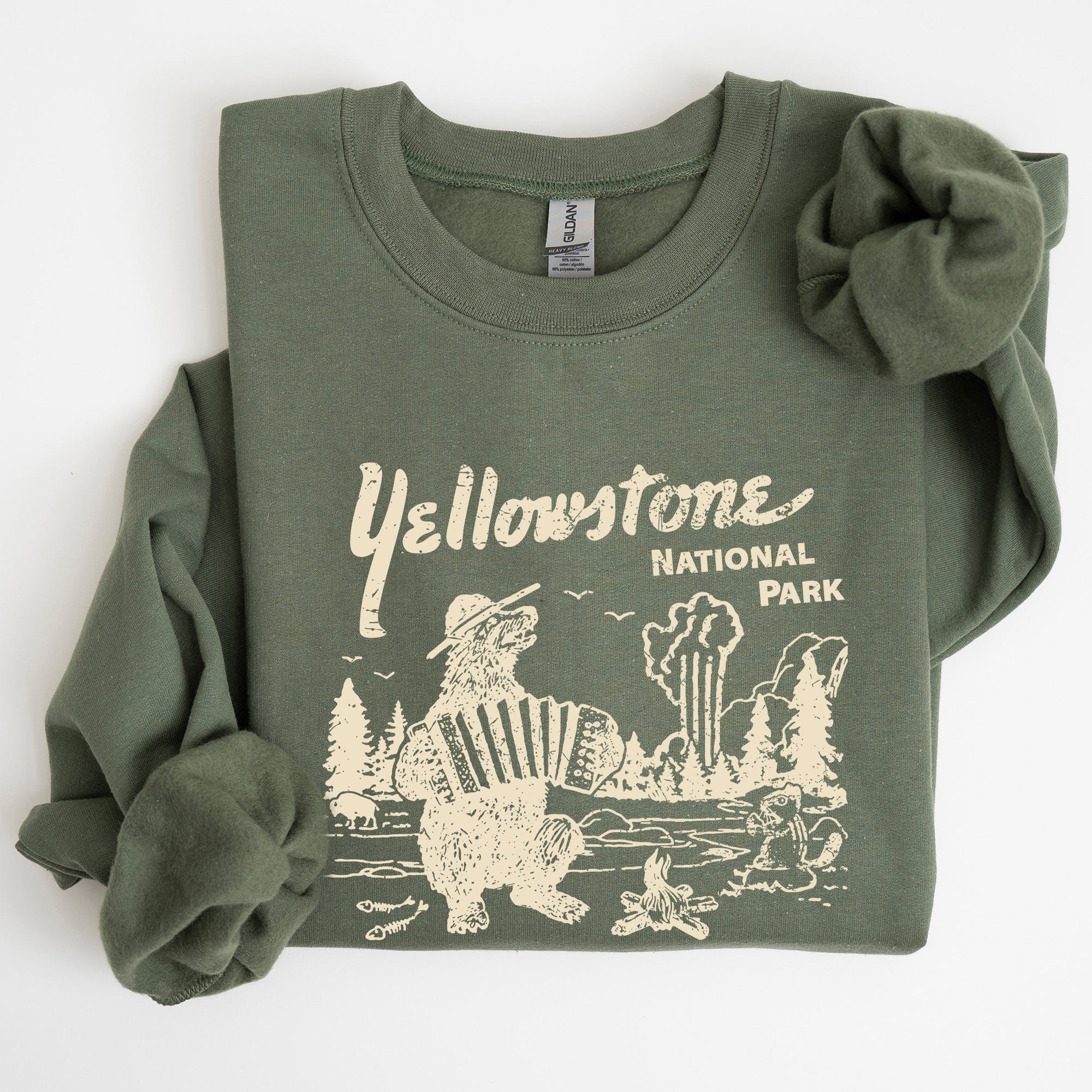 Retro Yellowstone National Park Bear Chipmunk Nature Landscape Illustration Sweatshirt