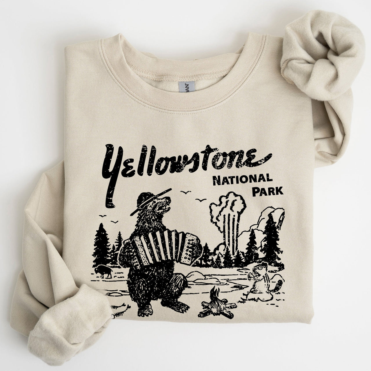 Retro Yellowstone National Park Bear Chipmunk Nature Landscape Illustration Sweatshirt