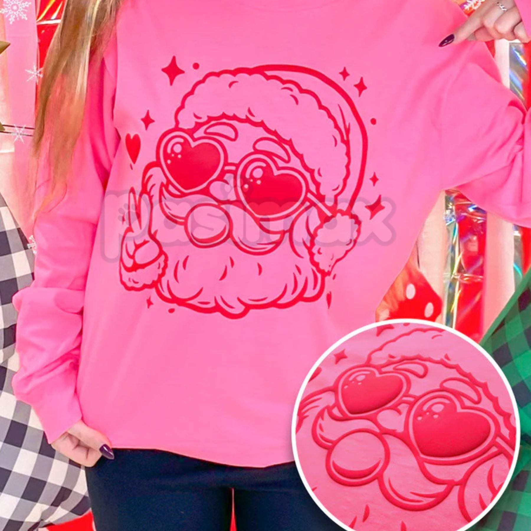 Retro Bubblegum Santa Graphic Sweatshirt – Unique Puff Print Christmas Jumper, Fun Holiday Apparel
