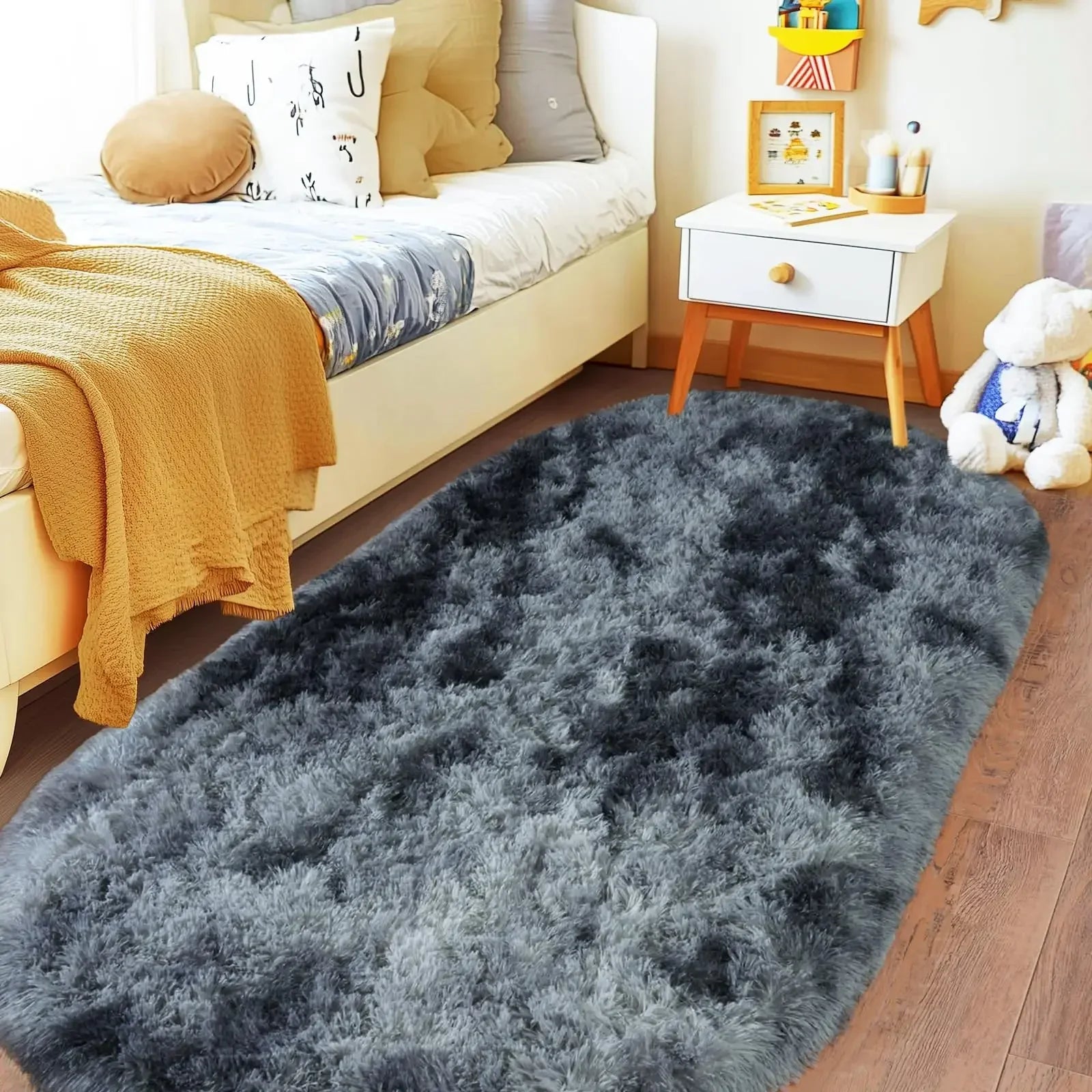 VIKAMA Simple And Soft Fleece Rug Soft And Plush Bedside Rug For Bedroom, Children's Room Floor Mat, Home Decoration