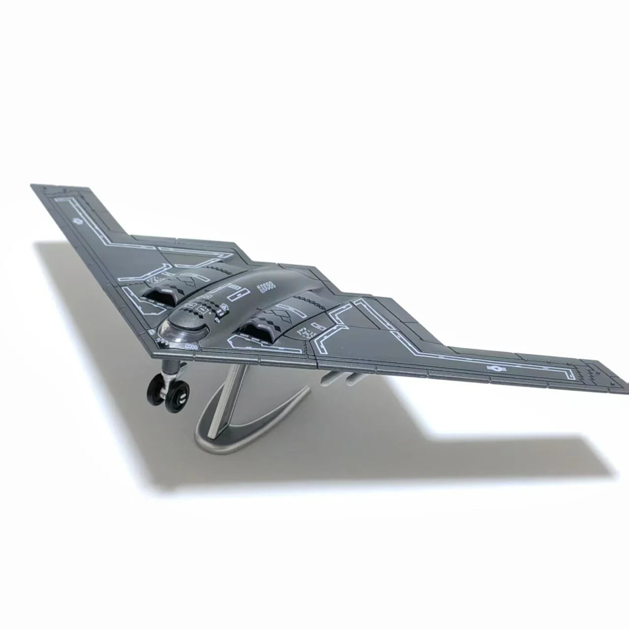 B-2 SPIRIT 1/200 Scale Assembly Plastic Model airplane (including base)  Home placement, collection and decoration  Gift