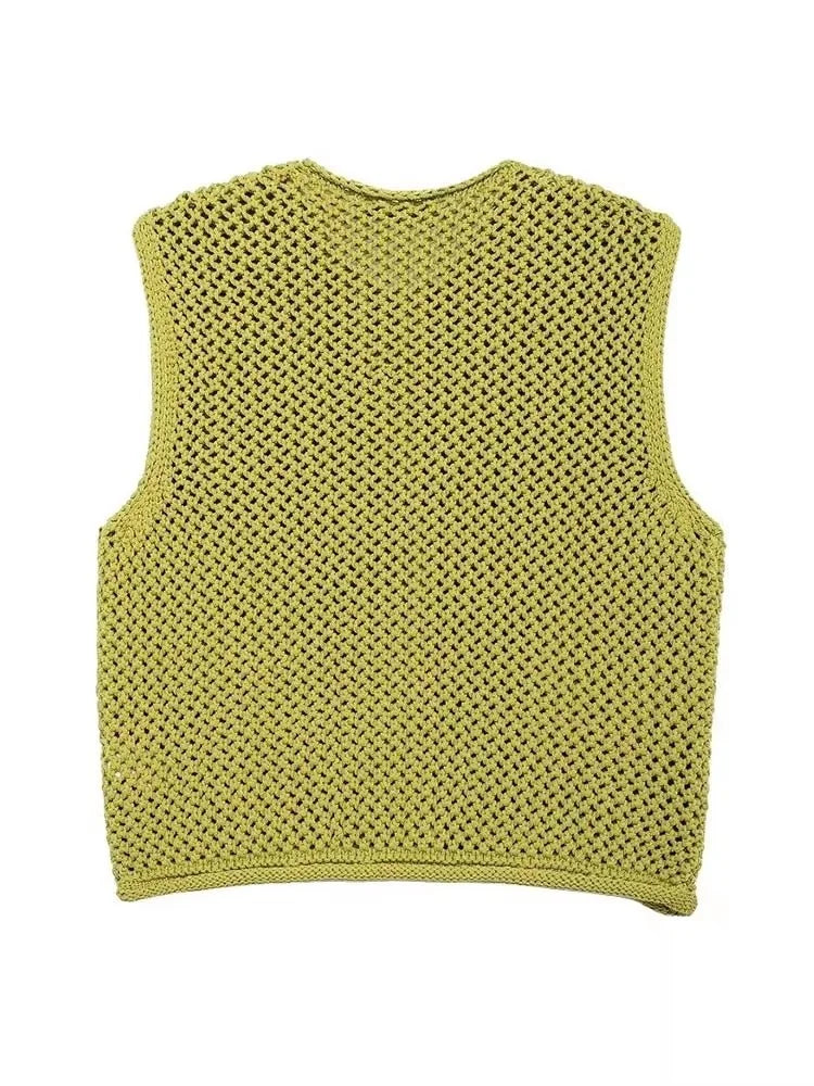 Women Fashion Sleeveless Coarse Needle Knitting Vest Sweater Female Chic Big Pockets Patch Buttons Cardigan Waistcoat Tops