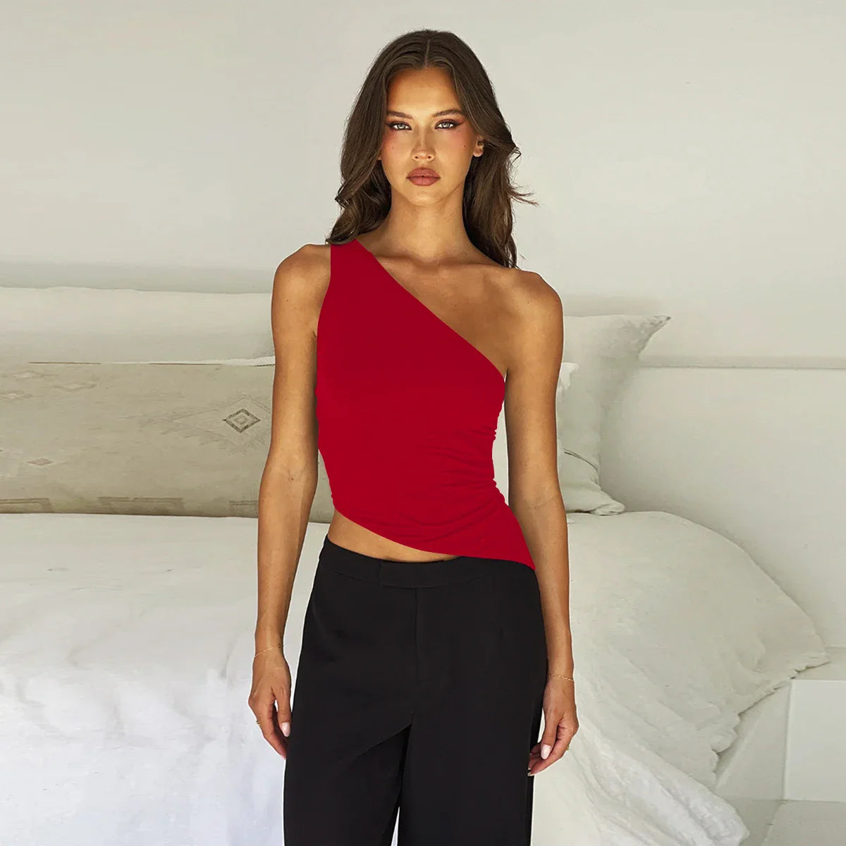 Women's Sexy Diagonal Shoulder Strap Sleeveless Backless Tight Top Seaside Nightclub Party 2024 New Model