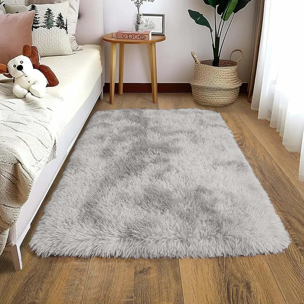 VIKAMA Small Black Area Rug - Soft Plush Children's Bedroom Bedside Rug, Indoor Entrance Welcome Mat, Home Decoration Accessory