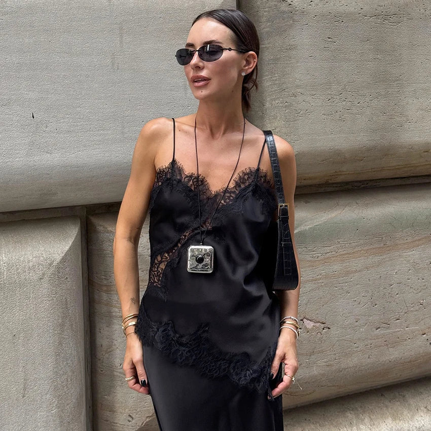 Linad Sexy Black Backless Lace Camisole Women Street Chic Spaghetti Strap Tops Female Casual Patchwork Silk Vest Female 2025