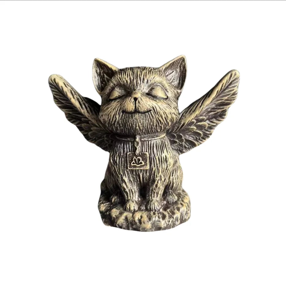 1 Exquisite Fantasy Angel Cat Figurine with Wings, Adding a Dreamy Touch to the Home and Creating a Mysterious Fairy Tale Atmosphere