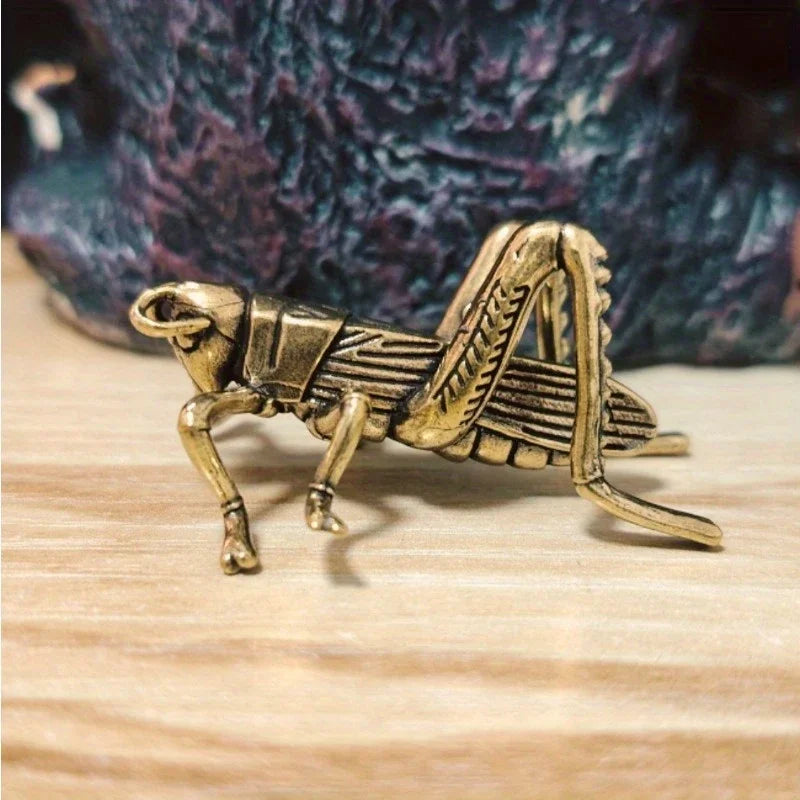 Brass Grasshopper Figurine - Handcrafted Insect Collectible, Tabletop Decorative Animal Ornament, Ideal for Collection & Gifts