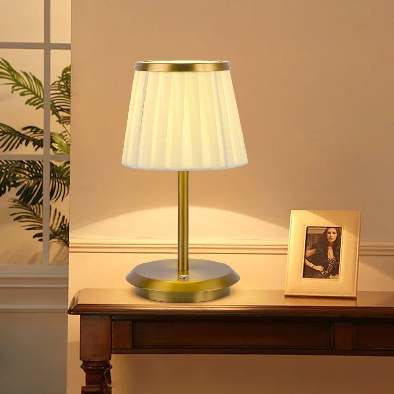 LED Table Lamp USB Pleated Atmosphere Light Restaurant Bar Night Light Coffee Bedroom Decorative Art Lighting