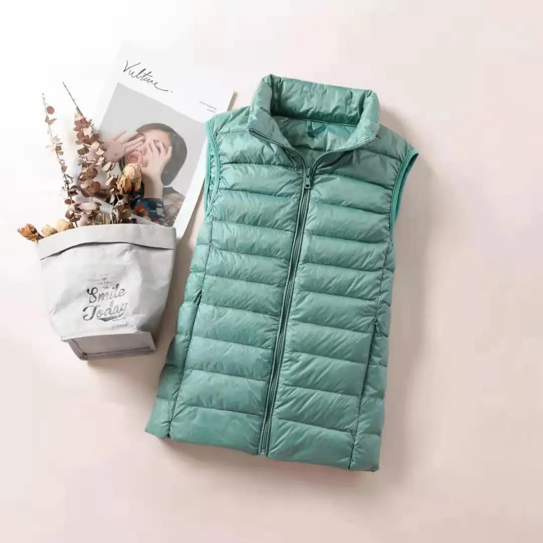 New 2026 Women Women Ultra Light Down Vests Slim Sleeveless Jacket Portable Girl Lightweight Windproof Waistcoat