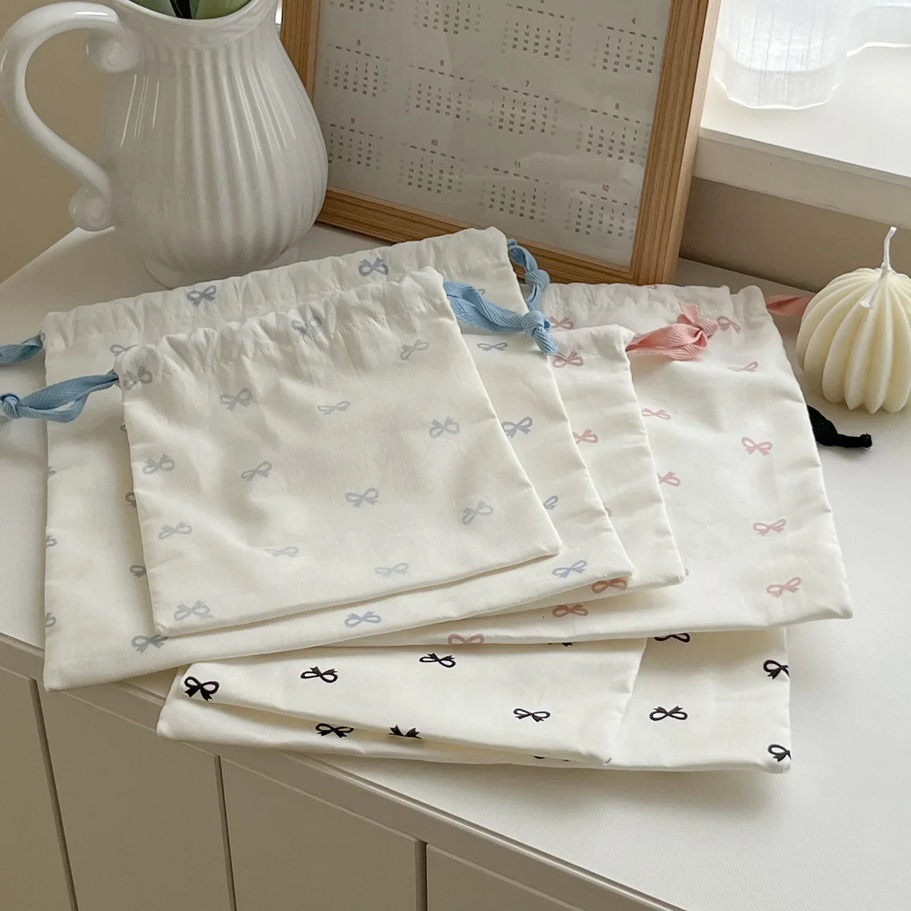 Korean Bow Storage Bag Canvas Sweet Kawaii Girl Artsy Drawstring Bag Lipstick Portable Makeup Bag Travel Organizer Accessories