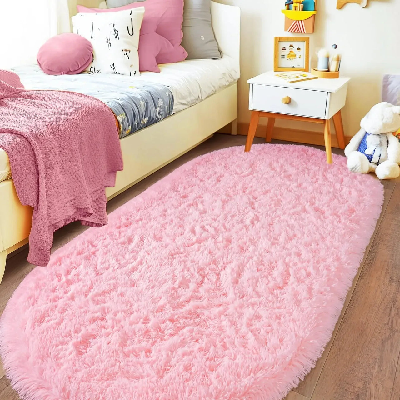 VIKAMA Simple And Soft Fleece Rug Soft And Plush Bedside Rug For Bedroom, Children's Room Floor Mat, Home Decoration