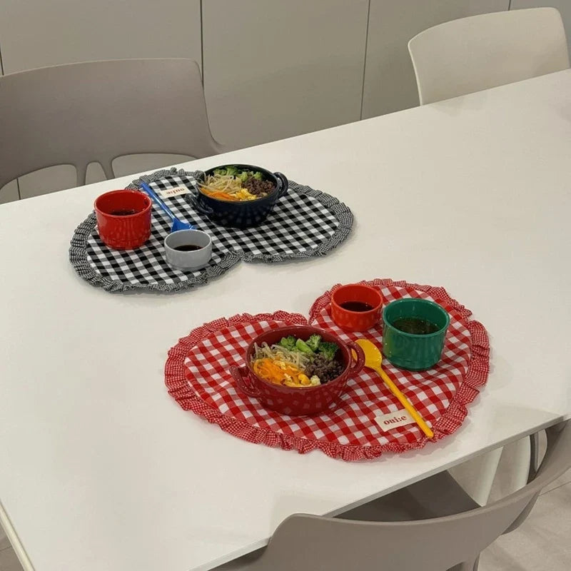 Placemats Dining Table Korean Plaid Heart-shaped Placemat Water Cup Mat Cute Pleated Lace Mat Fabric Coaster Dining Mat