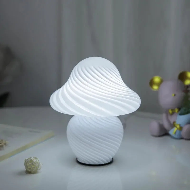Mushroom LED Table Lamp American Medieval Mushroom Lamp Vintage Striped Glass Table Lamp Retro Bedside Bedroom Atmosphere Light