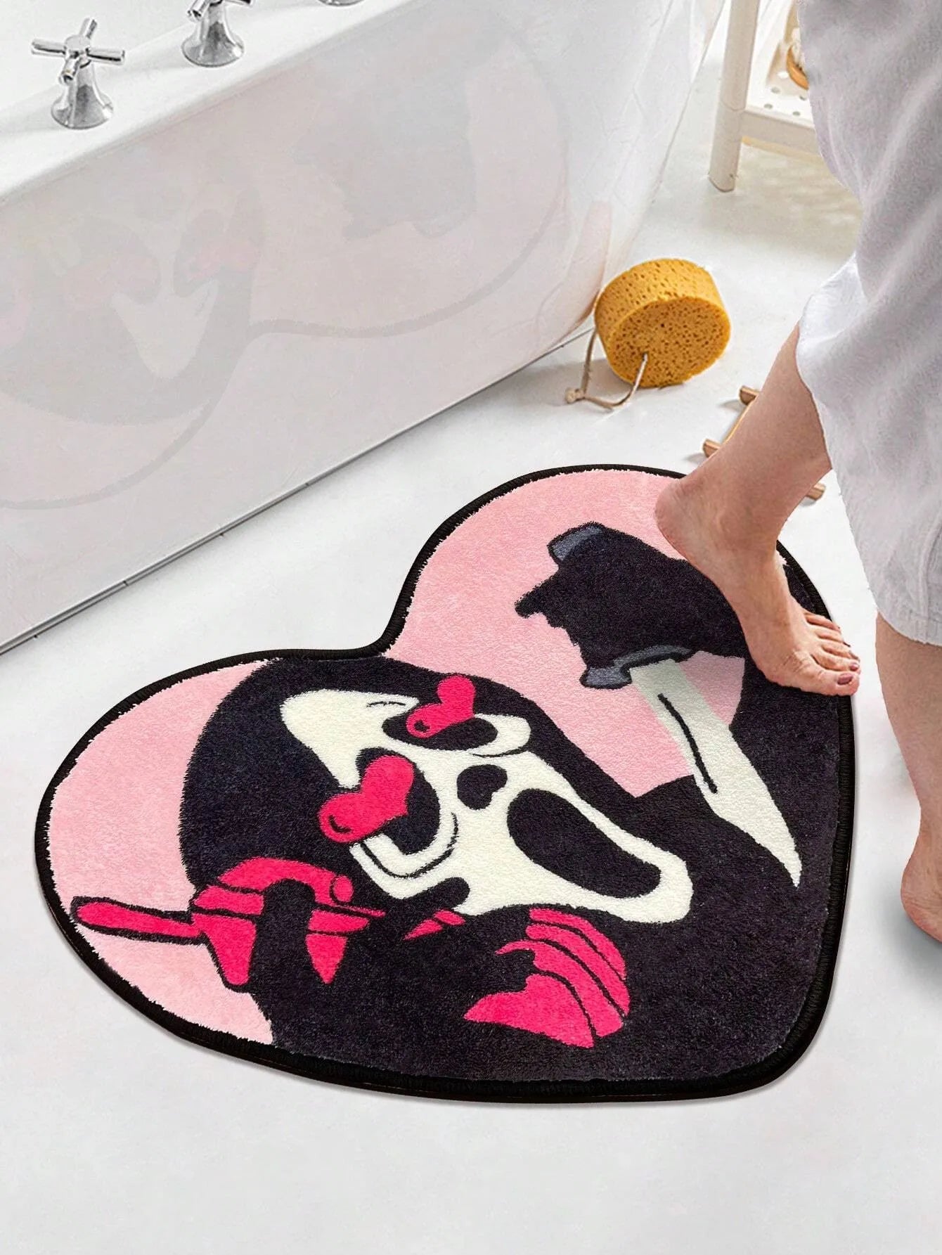 VIKAMA Heart-Shaped Skull Carpet Soft and Comfortable Halloween Decorative Floor Mat Bedside Rug Bathroom Foot Mat Home Decor