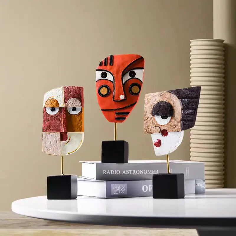Abstract Figurative Artistic Decorative Piece Creative Style for Living Room TV Cabinet Or Bar High-End Decoration