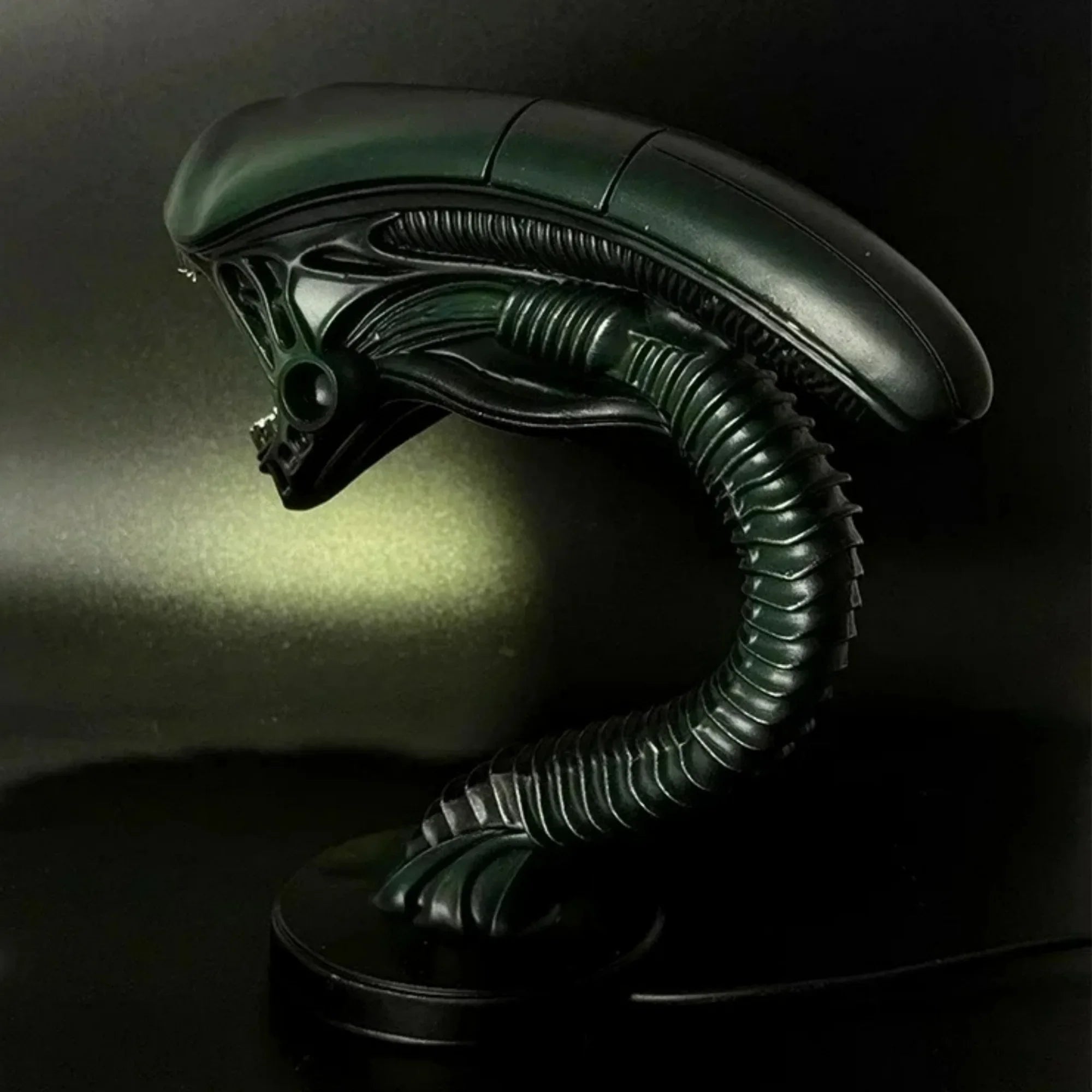 Alien Resin Figurine Lamp Stand Bedroom Decorative Extraterrestrial Life Form Lighting Home Decoration
