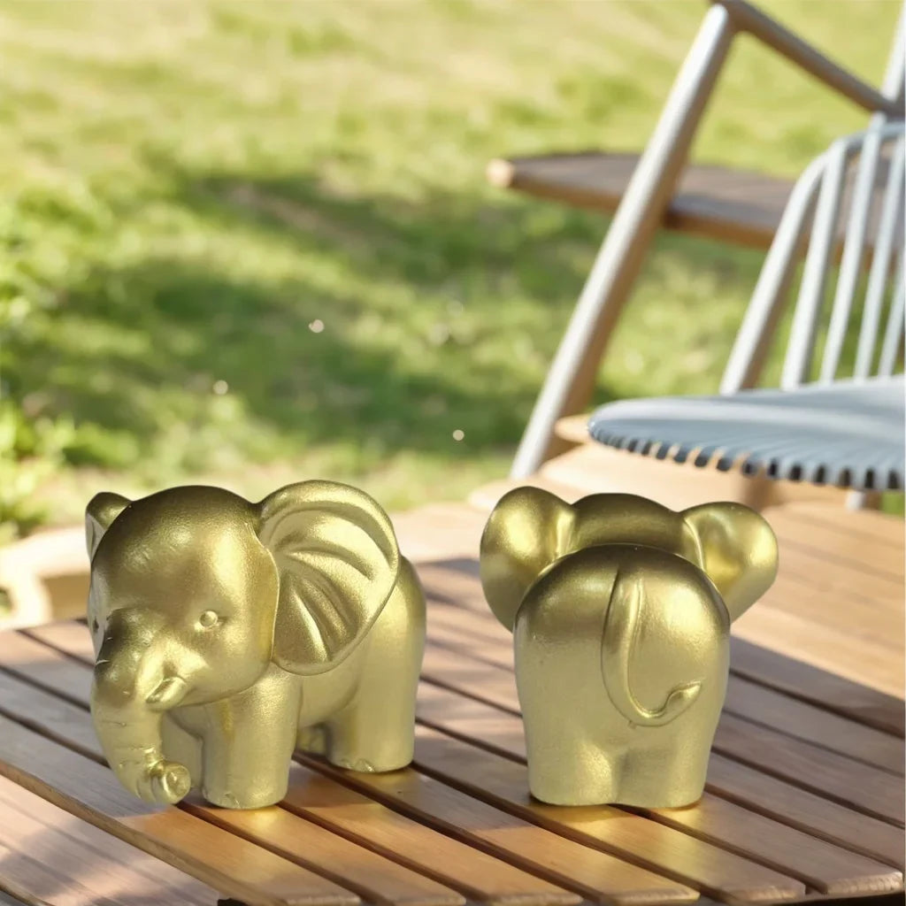 Nordic Style Black and White Golden Elephant Figurine, Auspicious Meaning Home Decoration Item, Stylish and Exquisite Decoration for Living Room and Study, Conveying a Warm Atmosphere