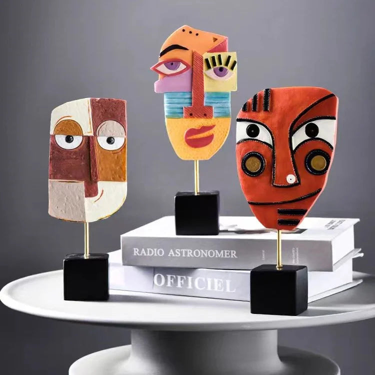 Abstract Figurative Artistic Decorative Piece Creative Style for Living Room TV Cabinet Or Bar High-End Decoration