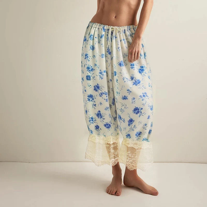 Combhasaki Women's Y2K Loose Fit Bloomers Cropped Pants Drawstring High Waist Floral Lace Patchwork Calf-Length Lantern Trousers