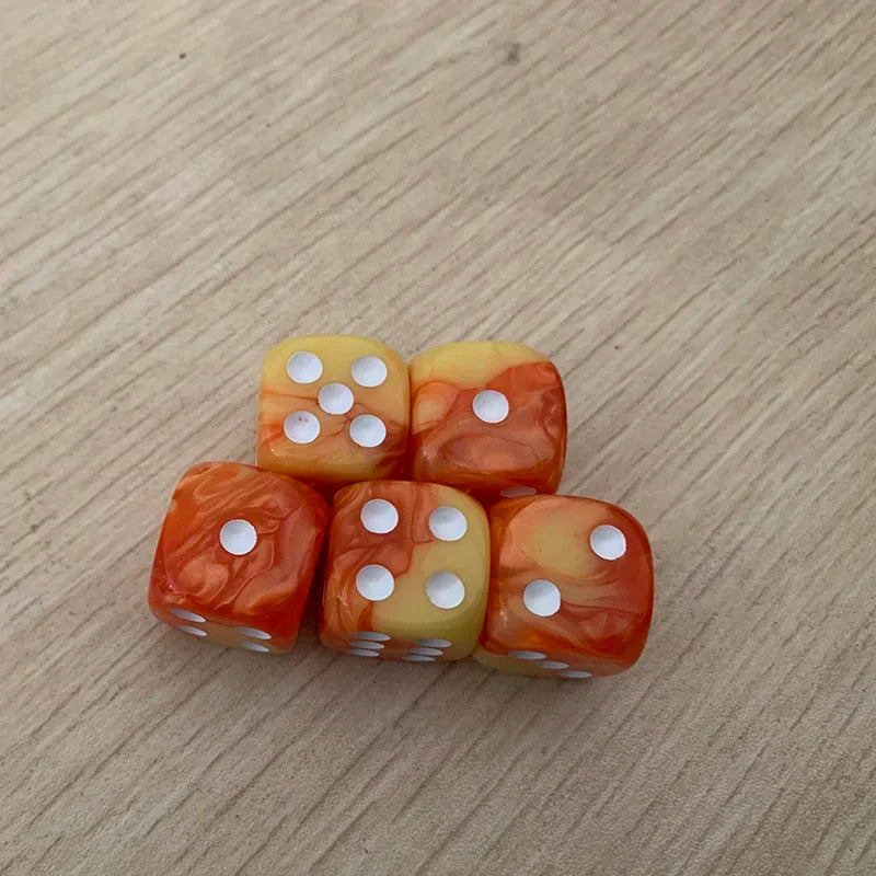 5pcs/set Two Colors Dice Puzzle Board Game Accessory  6 Sided Point Dice Funny Game 16mm