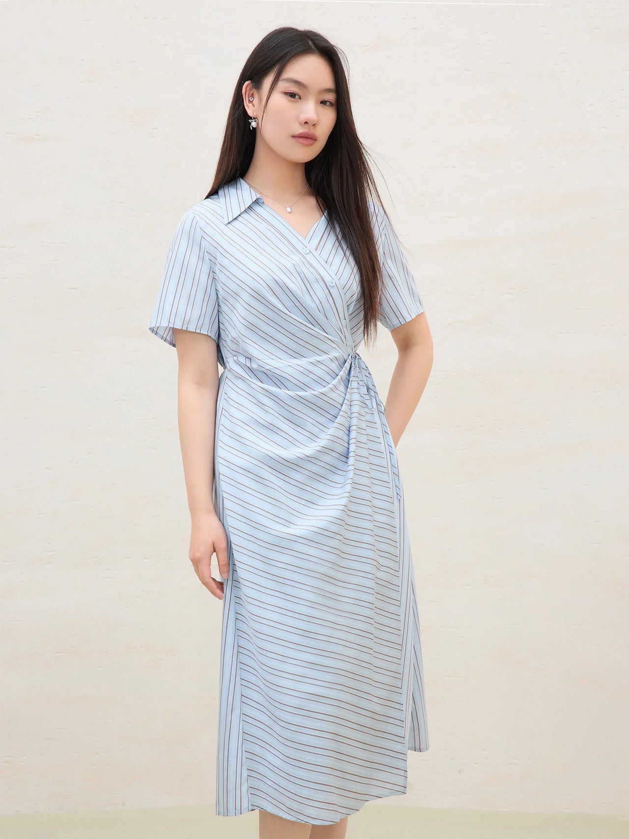 DUSHU 2025 Summer Women's Surplice Shirt Dress - Button-Down Collar & Midi Length for Office to Casual Wear 25DS82142