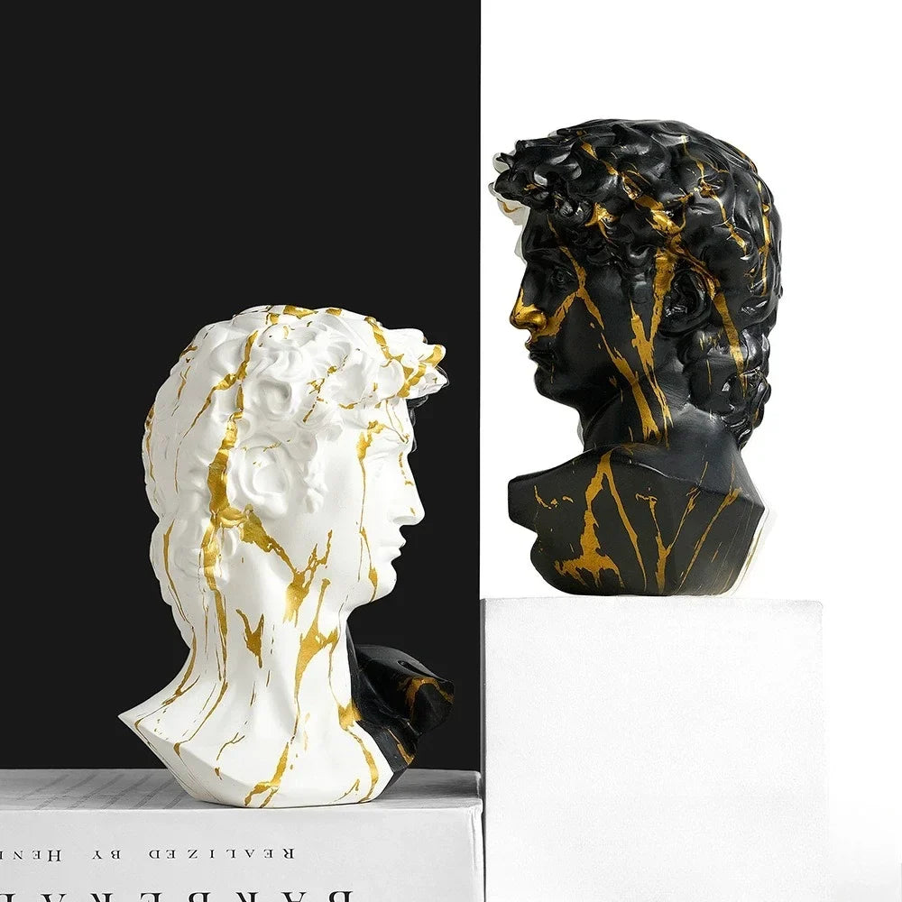 15cm David European Style Statue Resin Sculpture Michelangelo Art Office Desk Decor Small Art Sculpture Gallery Quality Replica