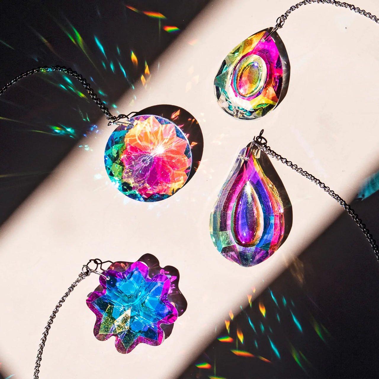 4pcs Clover-Shaped Round Crystal Pendant Crystal  Rainbow Sun Catcher Wedding Decor Home Wedding Party Decoration Ornament