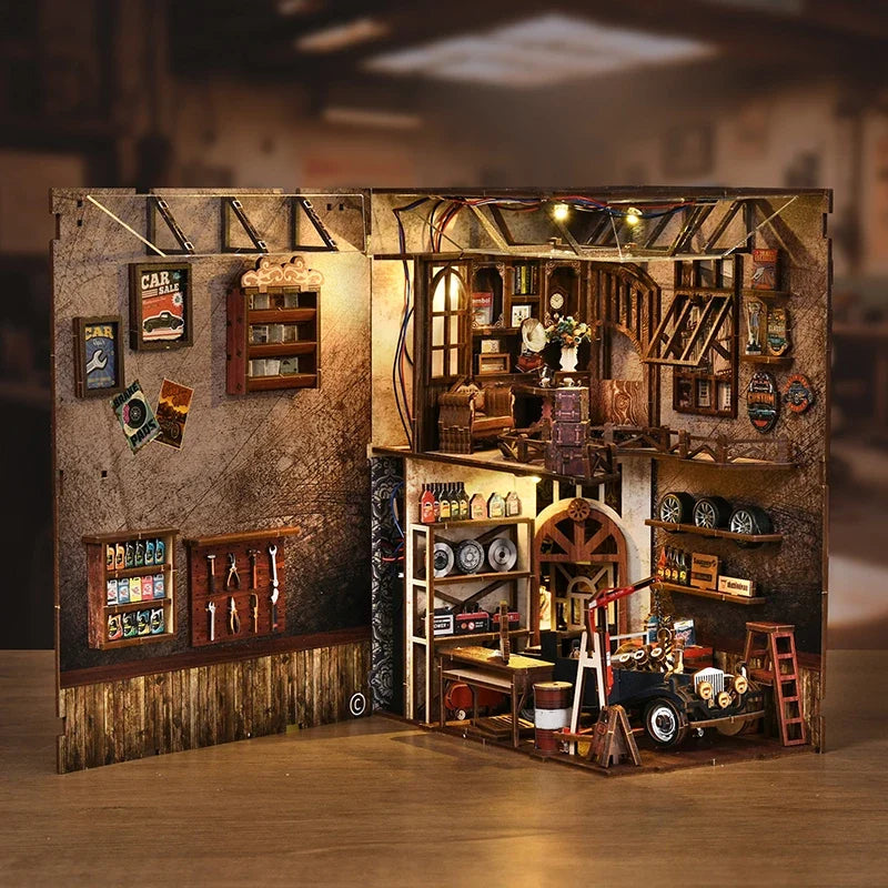 'Master Mechanic' Workshop DIY Kit - Detailed Miniature Model with Mechanical Elements, Handmade Collectible for Display