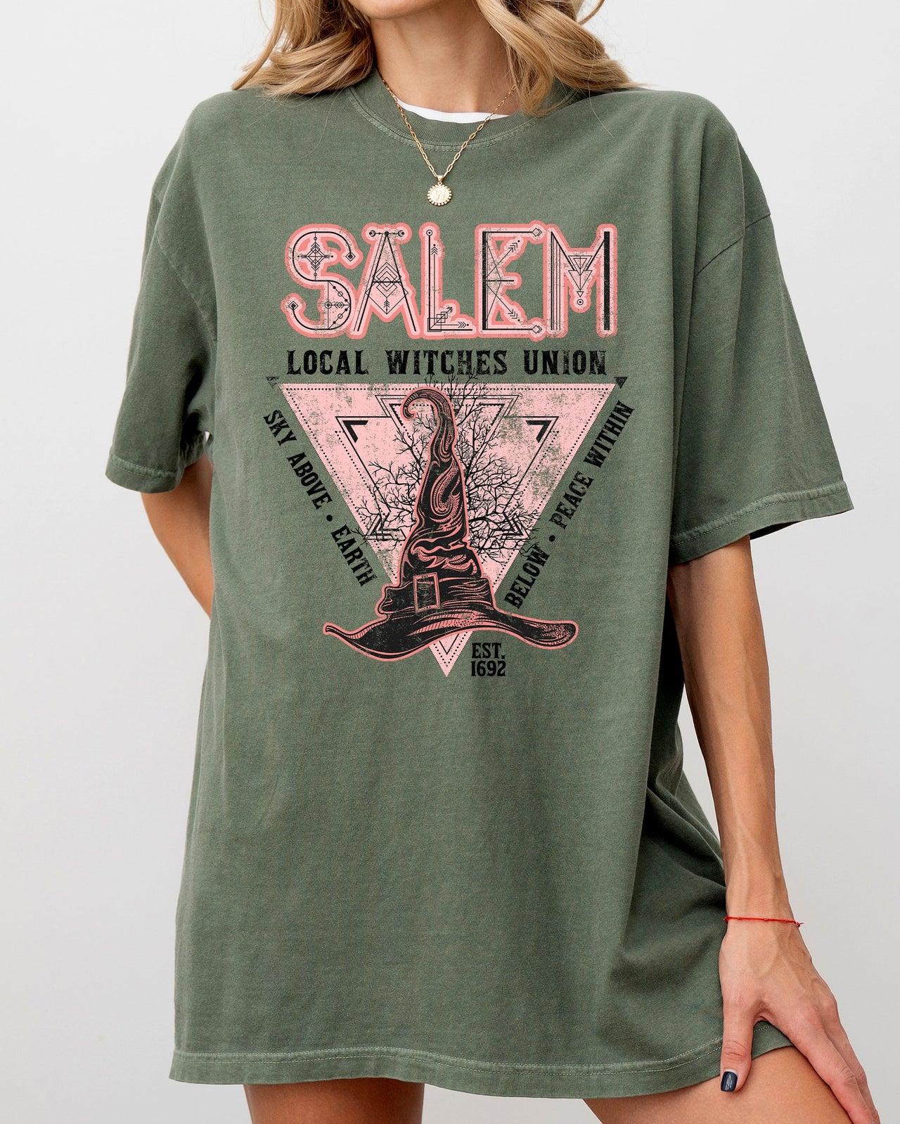 Salem Witches Union 1692 Halloween Sky Above Earth Below Peace Within Local Witch Union Comfort Colors Tee
