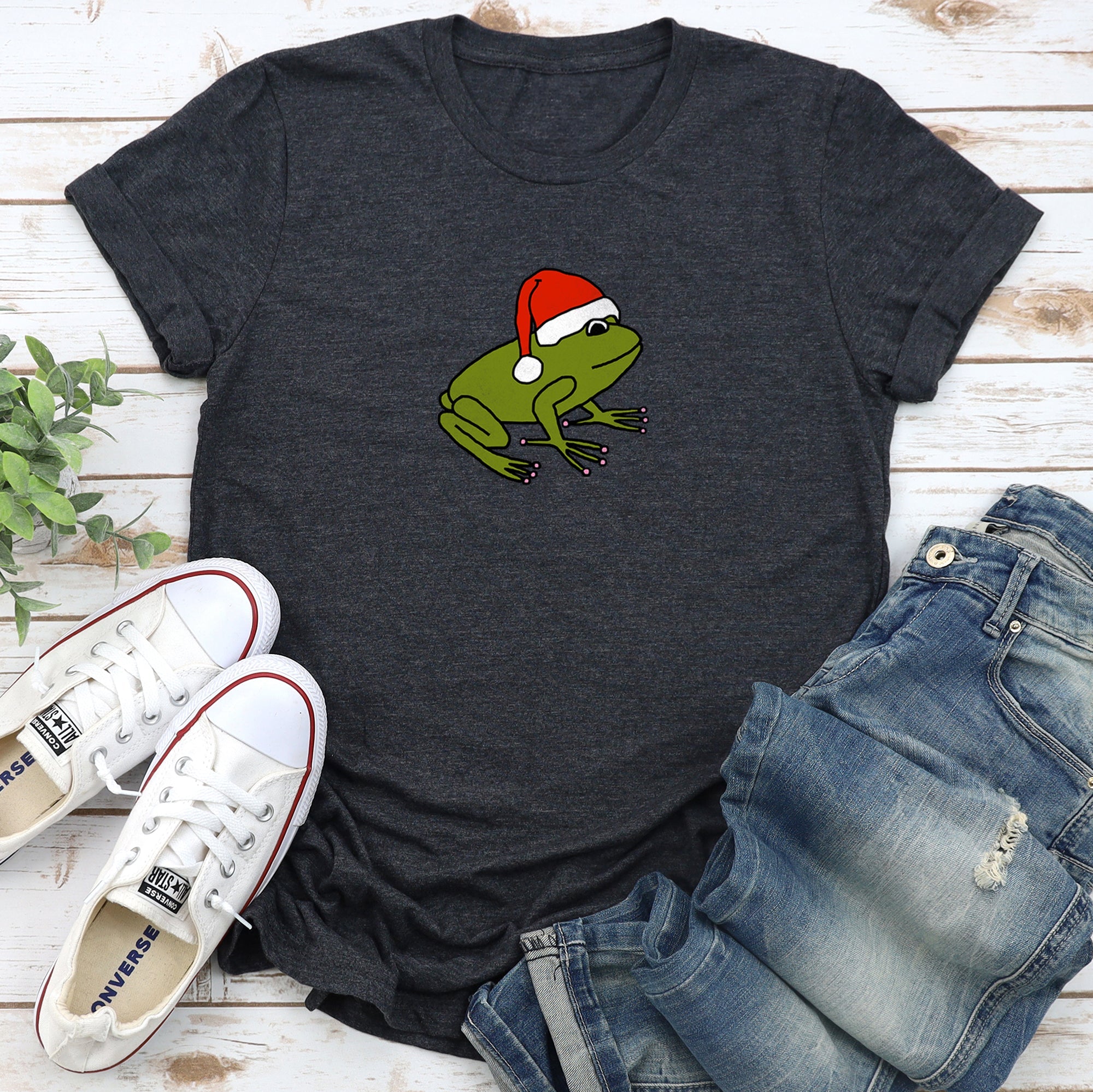 Santa Frog Christmas Retro Toad With Vintage Holiday Pop Art Illustration For A Festive Look Graphic Tee