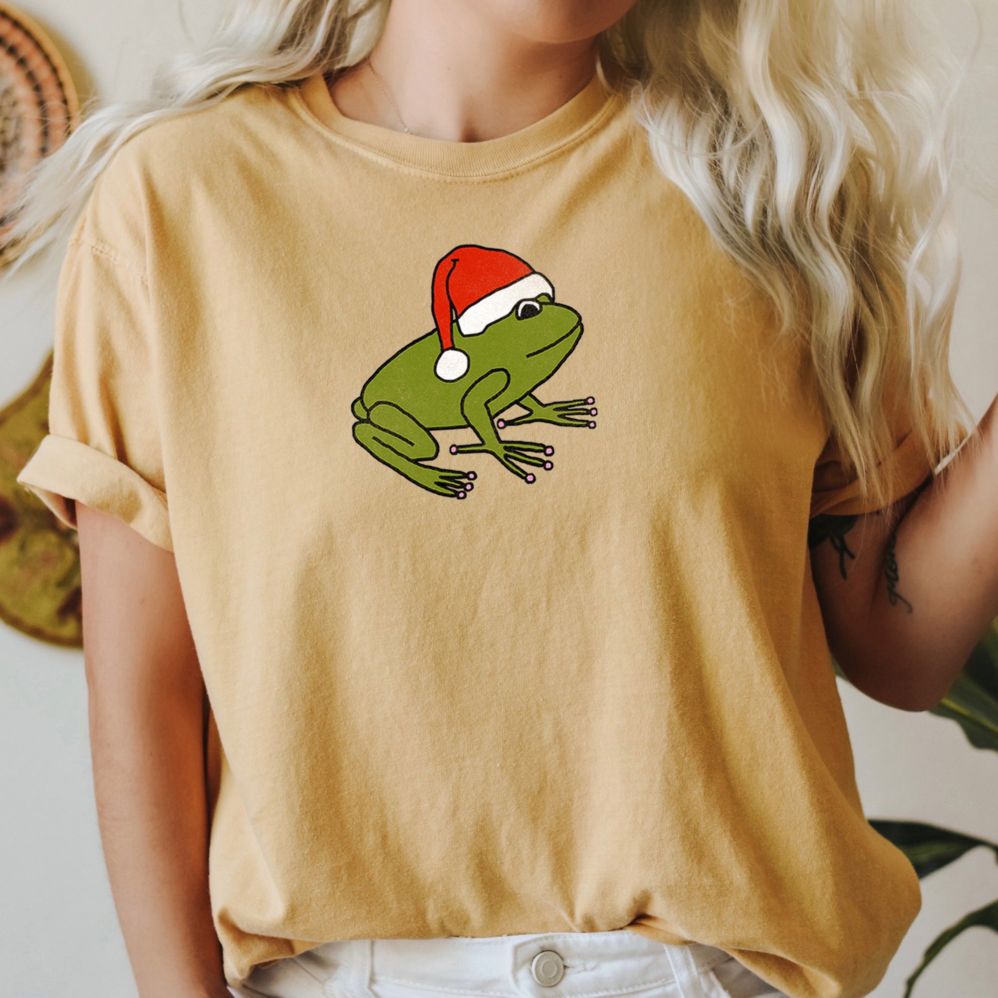 Santa Frog Christmas Retro Toad Holiday Edition Classic Cartoon Style Comfort Colors Tee
