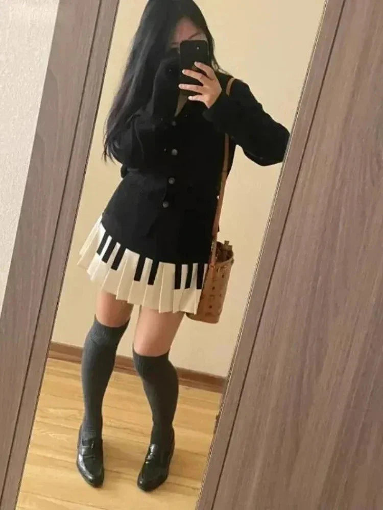 Spring Black White Spliced Women Short Skirt Y2k Slim Design Harajuku Mini Skirt Female Empire Korea Style Chic Piano Skirt