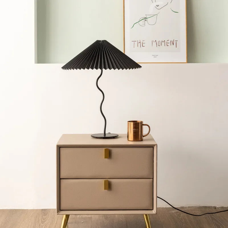 Table Lamp ins Retro Pleated Umbrella Nordic Medieval Korean Master Bedroom Bedside Lamp Swing Iron Art Drop Shipping