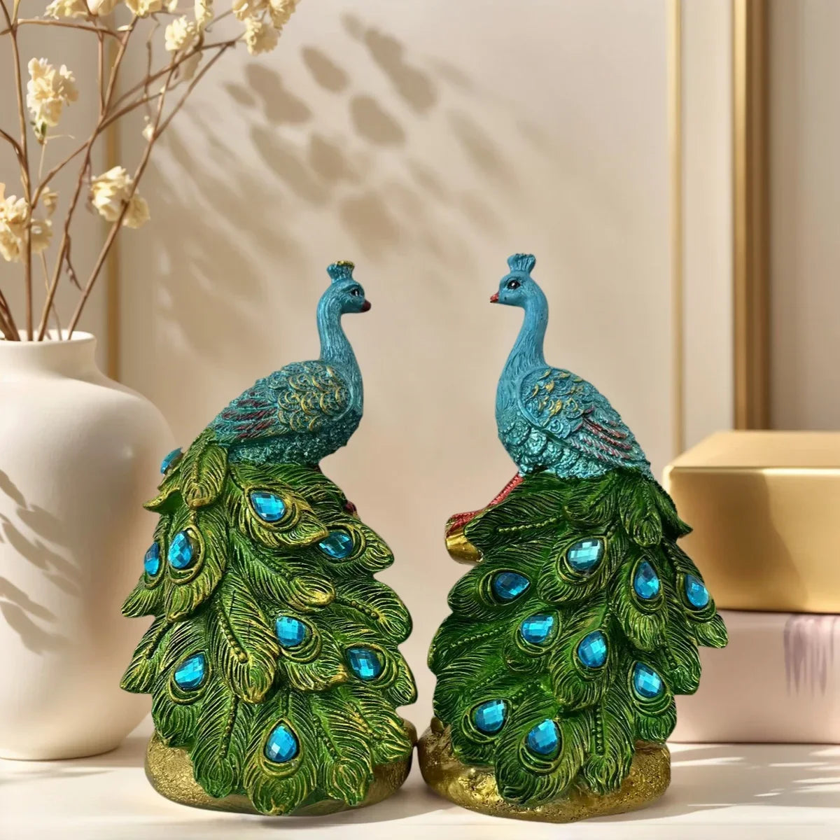 1 Piece of Artistic Peacock Resin Craft Sculpture Ornament, Feng Shui Home Decoration, Luxurious Decoration for Living Room, Foyer, and Wine Cabinet