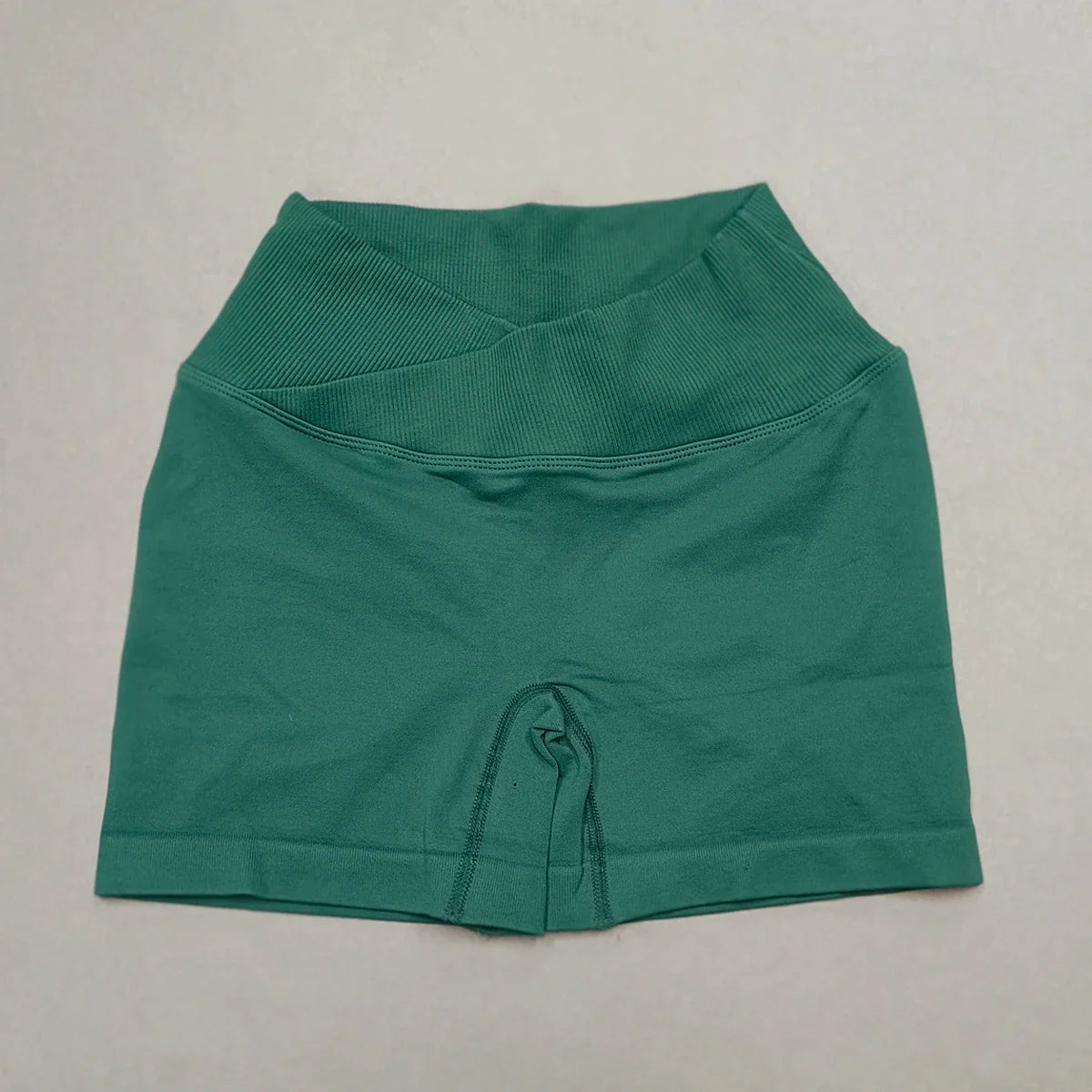 Women's sporty shorts with cross-waistband, yoga shorts, for gym workout, running, hip-enhancing,high-waisted yoga shorts.