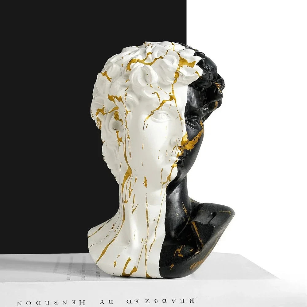 15cm David European Style Statue Resin Sculpture Michelangelo Art Office Desk Decor Small Art Sculpture Gallery Quality Replica