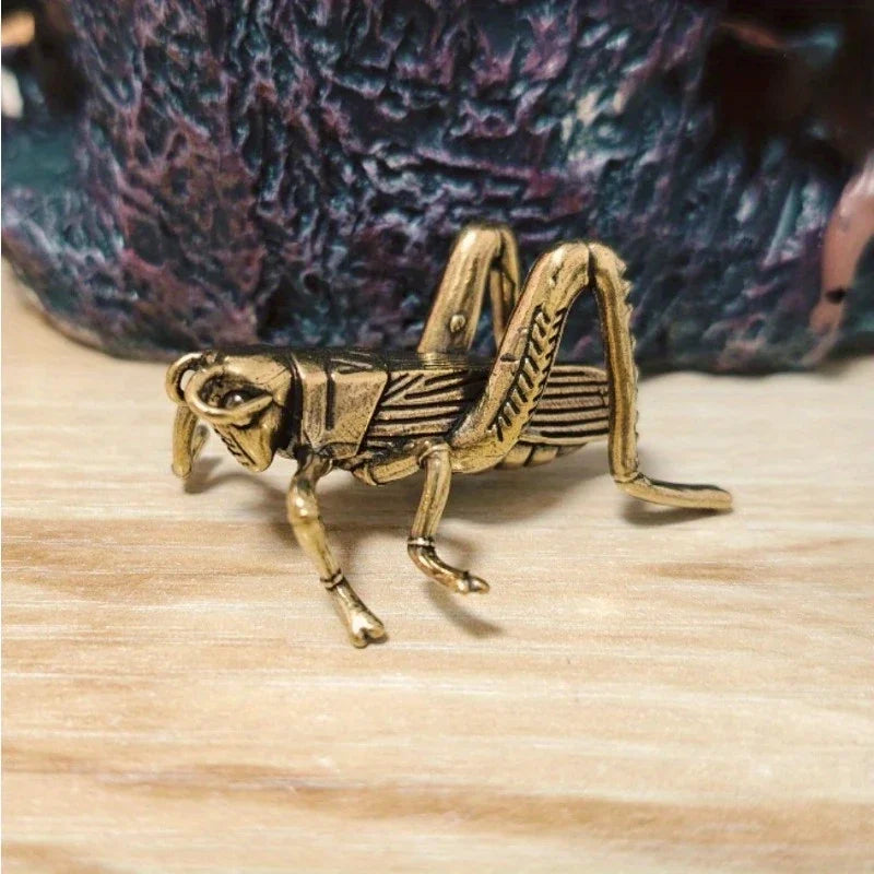 Brass Grasshopper Figurine - Handcrafted Insect Collectible, Tabletop Decorative Animal Ornament, Ideal for Collection & Gifts
