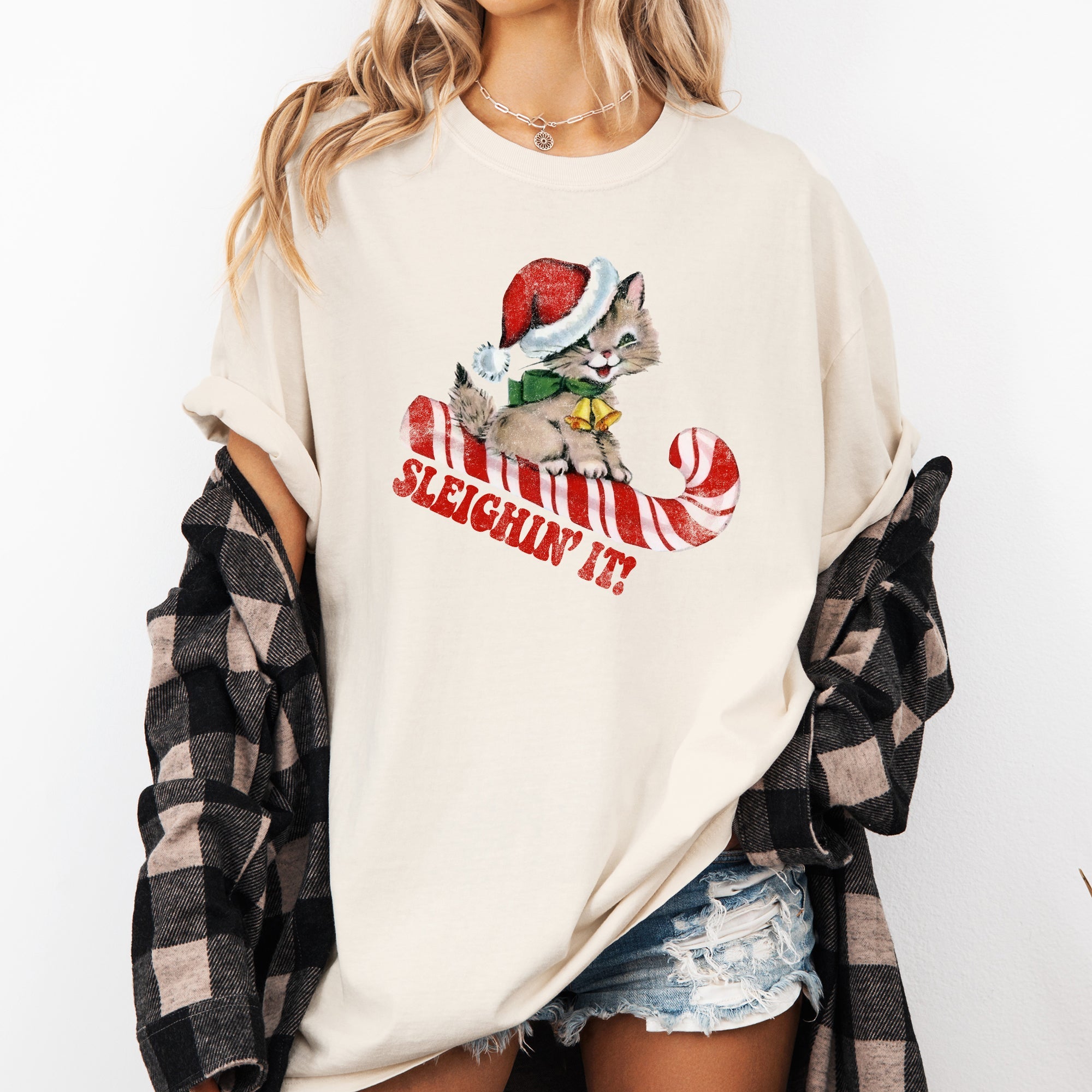 Sleighing It Cute Kitty Cat Christmas Santa Xmas Holiday Cheer Snow Globe Edition Comfort Colors Tee