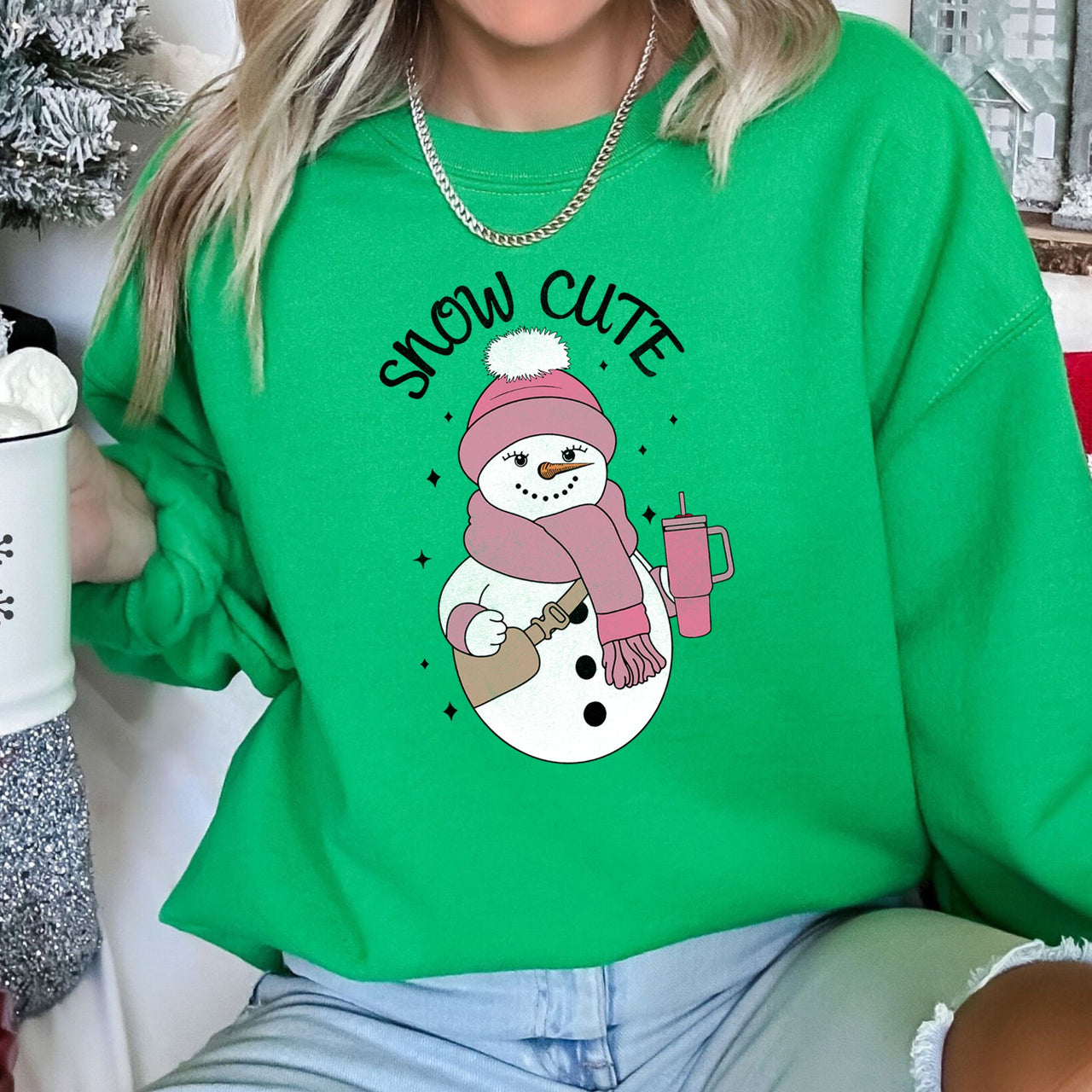 Snow Cute Bougie Snowman Christmas Cozy Fleece Winter Holiday Party Favorite Sweatshirt